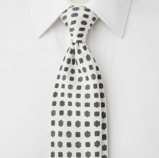 GREY FLOWERS NECKTIE