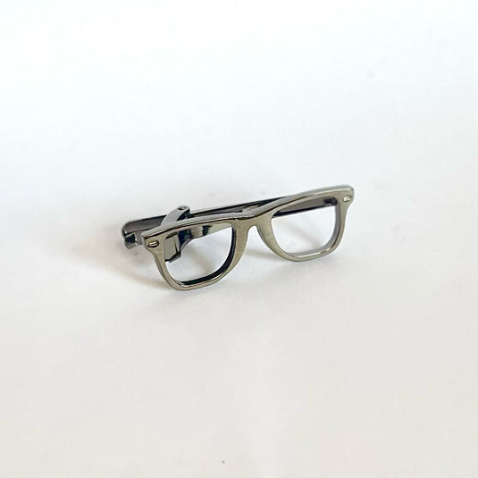 The Bronze Glasses Clip